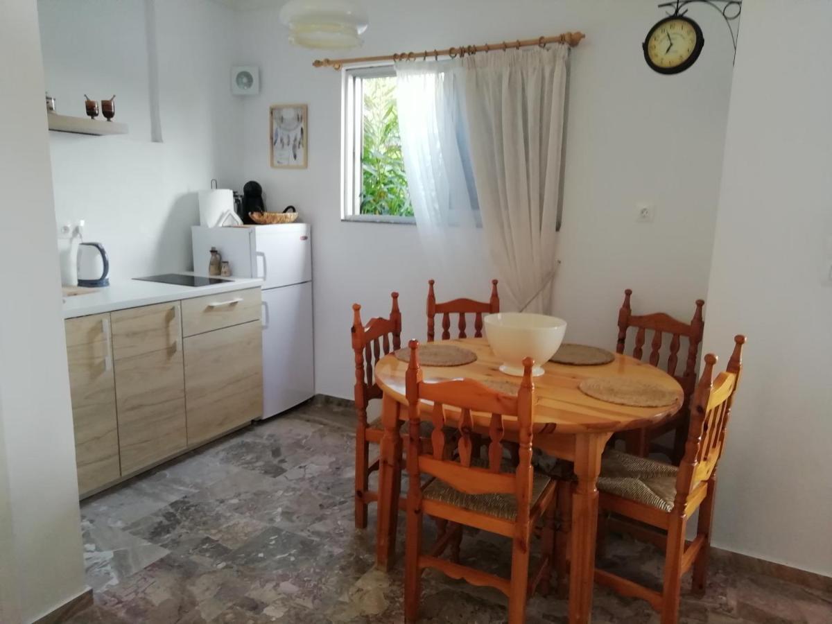 Perigiali Beach Apartment - 2 Free Bikes Perigialion Экстерьер фото